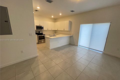 Villa ou maison à louer à Homestead, Floride: 3 chambres, 149.76 m2 № 2432266 - photo 20