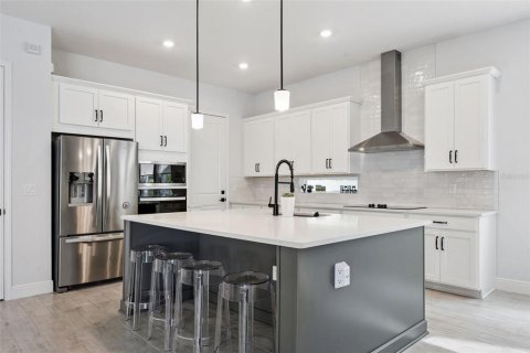 Villa ou maison à vendre à Orlando, Floride: 4 chambres, 320.7 m2 № 2223702 - photo 5