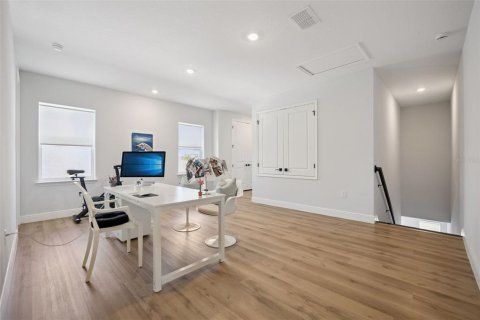 Villa ou maison à vendre à Orlando, Floride: 4 chambres, 320.7 m2 № 2223702 - photo 30