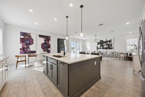 Villa ou maison à vendre à Orlando, Floride: 4 chambres, 320.7 m2 № 2223702 - photo 11