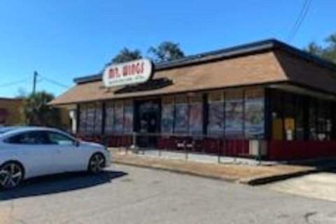 Commercial property in Pensacola, Florida № 559506 - photo 1