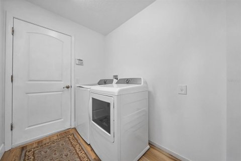 Casa en venta en Brooksville, Florida, 4 dormitorios, 184.97 m2 № 1901526 - foto 30