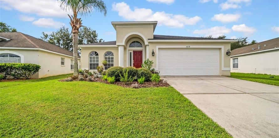 Casa en Brooksville, Florida 4 dormitorios, 184.97 m2 № 1901526