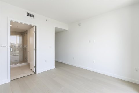 Condominio en venta en Bay Harbor Islands, Florida, 3 dormitorios, 170.01 m2 № 2032981 - foto 14