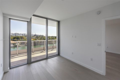 Condominio en venta en Bay Harbor Islands, Florida, 3 dormitorios, 170.01 m2 № 2032981 - foto 17