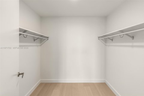 Condominio en venta en Bay Harbor Islands, Florida, 3 dormitorios, 170.01 m2 № 2032981 - foto 24