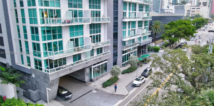 Condominio en Miami, Florida, 2 dormitorios  № 2058391