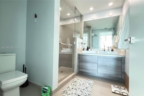 Condominio en venta en Miami, Florida, 2 dormitorios, 105.35 m2 № 2058391 - foto 14