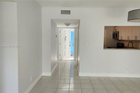 Copropriété à vendre à Hollywood, Floride: 2 chambres, 83.52 m2 № 1947831 - photo 9