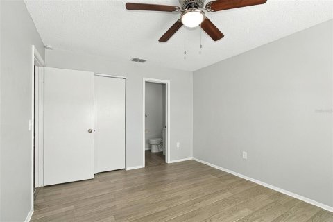 House in Spring Hill, Florida 3 bedrooms, 103.49 sq.m. № 2381140 - photo 11