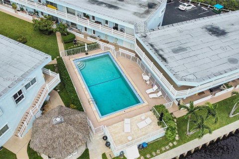 Condominio en venta en North Miami, Florida, 1 dormitorio № 1998502 - foto 20