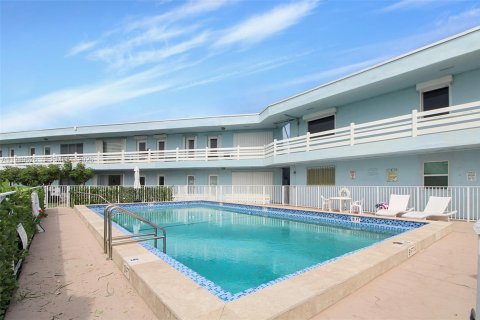 Condominio en venta en North Miami, Florida, 1 dormitorio № 1998502 - foto 29