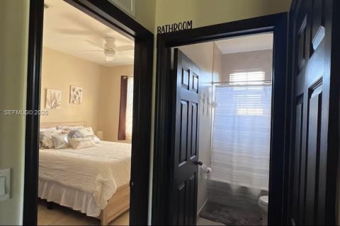 Villa ou maison à vendre à Miami, Floride: 5 chambres, 241.36 m2 № 2331862 - photo 23