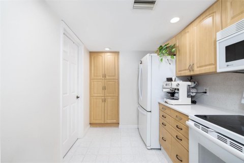 Copropriété à vendre à Daytona Beach Shores, Floride: 2 chambres, 128.58 m2 № 2214158 - photo 14