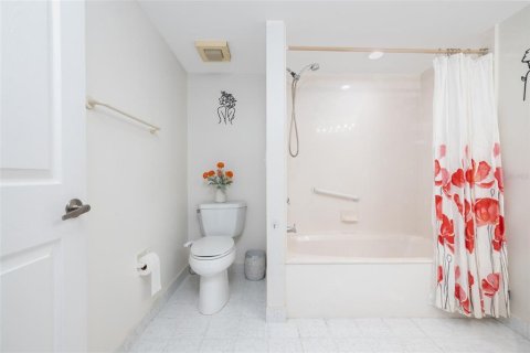 Copropriété à vendre à Daytona Beach Shores, Floride: 2 chambres, 128.58 m2 № 2214158 - photo 24