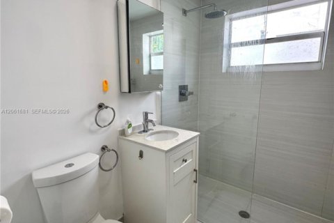 Apartment in Miami Beach, Florida 45.99 sq.m. № 2185610 - photo 5