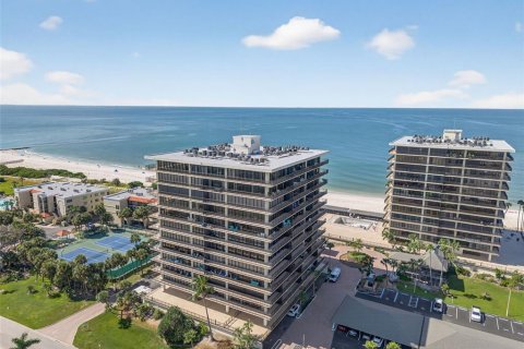Condo in Treasure Island, Florida, 2 bedrooms № 2119164