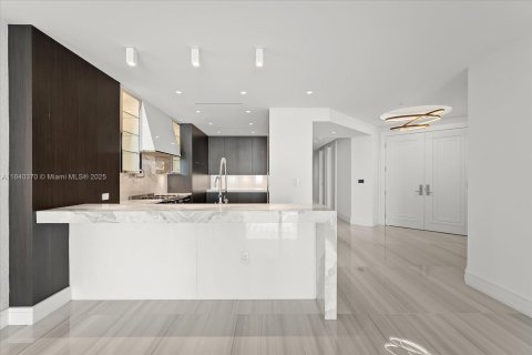 Снять в аренду кондоминиум в Санни-Айлс-Бич, Флорида 4 спальни, 277.5м2, № 1939422 - фото 10