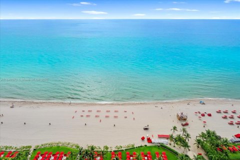 Снять в аренду кондоминиум в Санни-Айлс-Бич, Флорида 4 спальни, 277.5м2, № 1939422 - фото 9