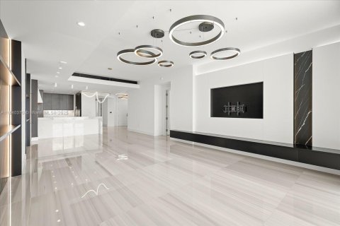 Снять в аренду кондоминиум в Санни-Айлс-Бич, Флорида 4 спальни, 277.5м2, № 1939422 - фото 5