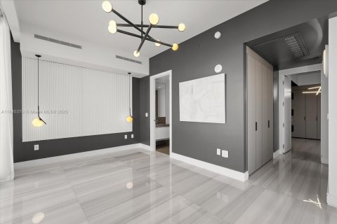 Снять в аренду кондоминиум в Санни-Айлс-Бич, Флорида 4 спальни, 277.5м2, № 1939422 - фото 27