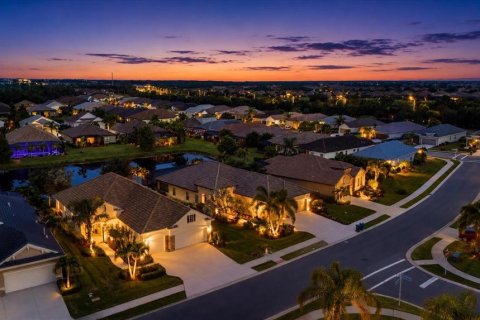 Casa en venta en Bradenton, Florida, 3 dormitorios, 214.51 m2 № 2200213 - foto 9