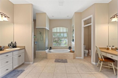 Casa en venta en Winter Haven, Florida, 3 dormitorios, 287.81 m2 № 1869513 - foto 30