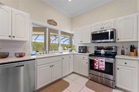 Casa en venta en Winter Haven, Florida, 3 dormitorios, 287.81 m2 № 1869513 - foto 18