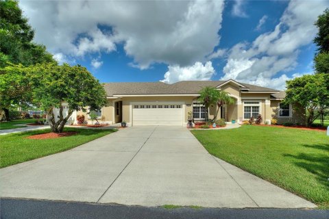 Casa en venta en Winter Haven, Florida, 3 dormitorios, 287.81 m2 № 1869513 - foto 1