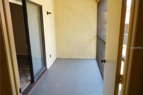 Condo in Clearwater, Florida, 1 bedroom  № 2391033 - photo 11