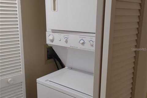 Condo in Clearwater, Florida, 1 bedroom  № 2391033 - photo 6