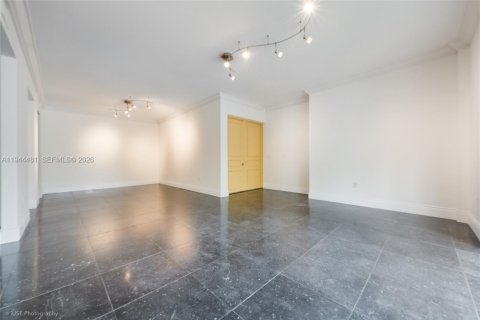 Copropriété à louer à Coral Gables, Floride: 2 chambres, 179.49 m2 № 2001334 - photo 2