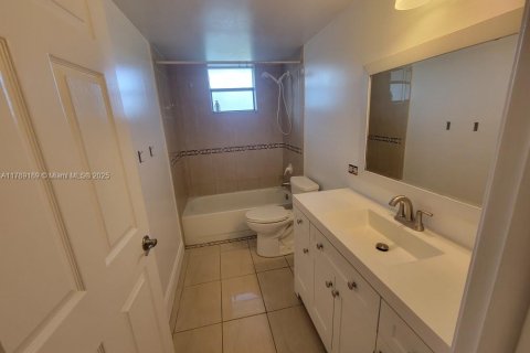Condo in Miami, Florida, 2 bedrooms  № 1731122 - photo 7