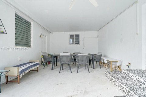 House in Hallandale Beach, Florida 3 bedrooms, 140.19 sq.m. № 2146446 - photo 19