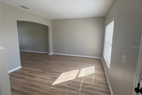 Villa ou maison à louer à Poinciana, Floride: 4 chambres, 194.54 m2 № 2425804 - photo 11