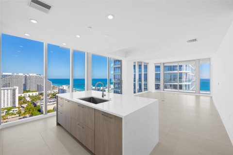 Copropriété à vendre à Fort Lauderdale, Floride: 2 chambres, 175.59 m2 № 2005370 - photo 2