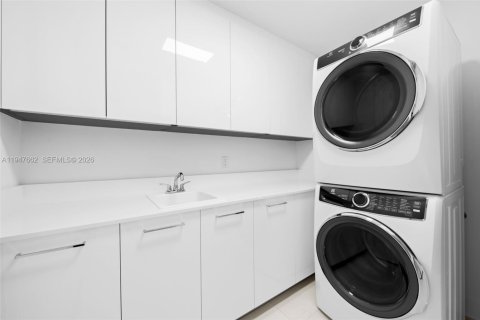 Copropriété à vendre à Fort Lauderdale, Floride: 2 chambres, 175.59 m2 № 2005370 - photo 19