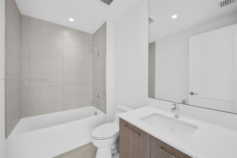 Copropriété à vendre à Fort Lauderdale, Floride: 2 chambres, 175.59 m2 № 2005370 - photo 18