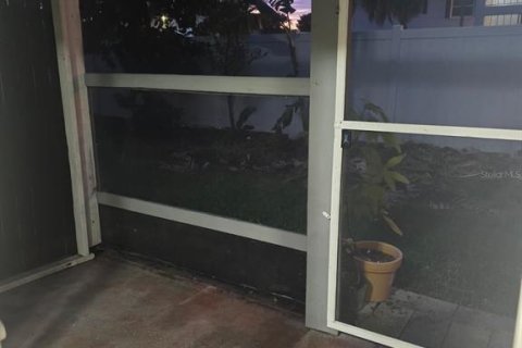 Apartamento en alquiler en Orlando, Florida, 3 dormitorios, 103.4 m2 № 1877186 - foto 16