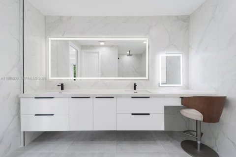 Купить виллу или дом в Майами, Флорида 4 спальни, 289.67м2, № 2052322 - фото 28