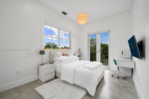 Купить виллу или дом в Майами, Флорида 4 спальни, 289.67м2, № 2052322 - фото 30