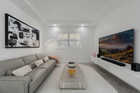 Купить виллу или дом в Майами, Флорида 4 спальни, 289.67м2, № 2052322 - фото 15