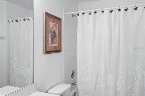 House in Davenport, Florida 4 bedrooms, 134.89 sq.m. № 1657731 - photo 25