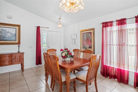 House in Davenport, Florida 4 bedrooms, 134.89 sq.m. № 1657731 - photo 6