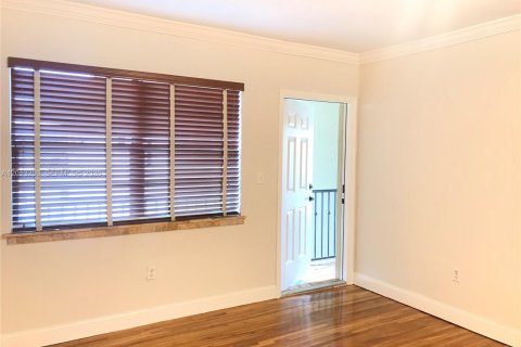 Appartement à louer à Coral Gables, Floride: 1 chambre, 52.03 m2 № 2075591 - photo 3