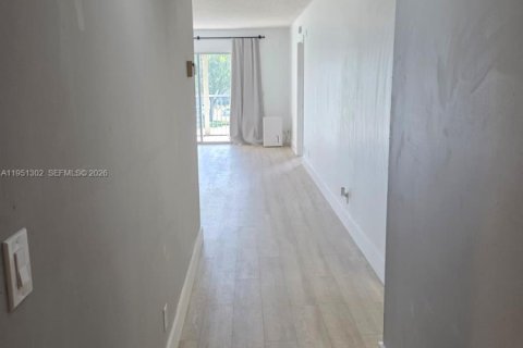 Condominio en venta en Pembroke Pines, Florida, 2 dormitorios, 102.19 m2 № 2008858 - foto 5