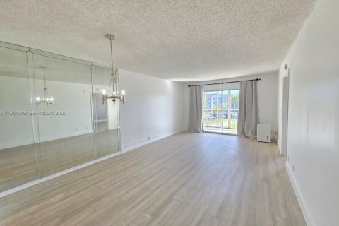 Condominio en venta en Pembroke Pines, Florida, 2 dormitorios, 102.19 m2 № 2008858 - foto 6