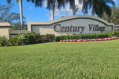 Condominio en Pembroke Pines, Florida, 2 dormitorios  № 2008858