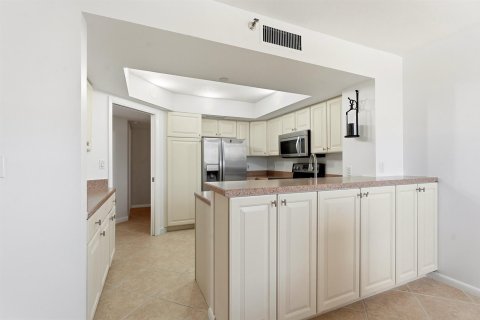 Condo in St. Lucie, Florida, 9 rooms  № 2088008 - photo 5