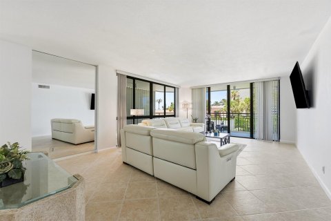 Condo in St. Lucie, Florida, 9 rooms  № 2088008 - photo 11